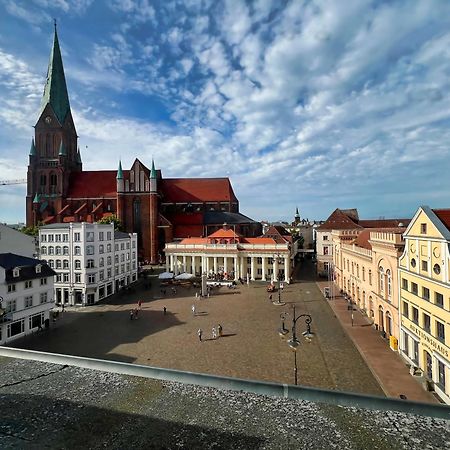 Nr 3 Lichtdurchflutetes Apartment Am Historischen Marktplatz 66 Qm #Cosiness Company 23 Schwerin  Ngoại thất bức ảnh